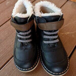 Old Navy Sherpa Lined Boots Toddler Size 9 NWT